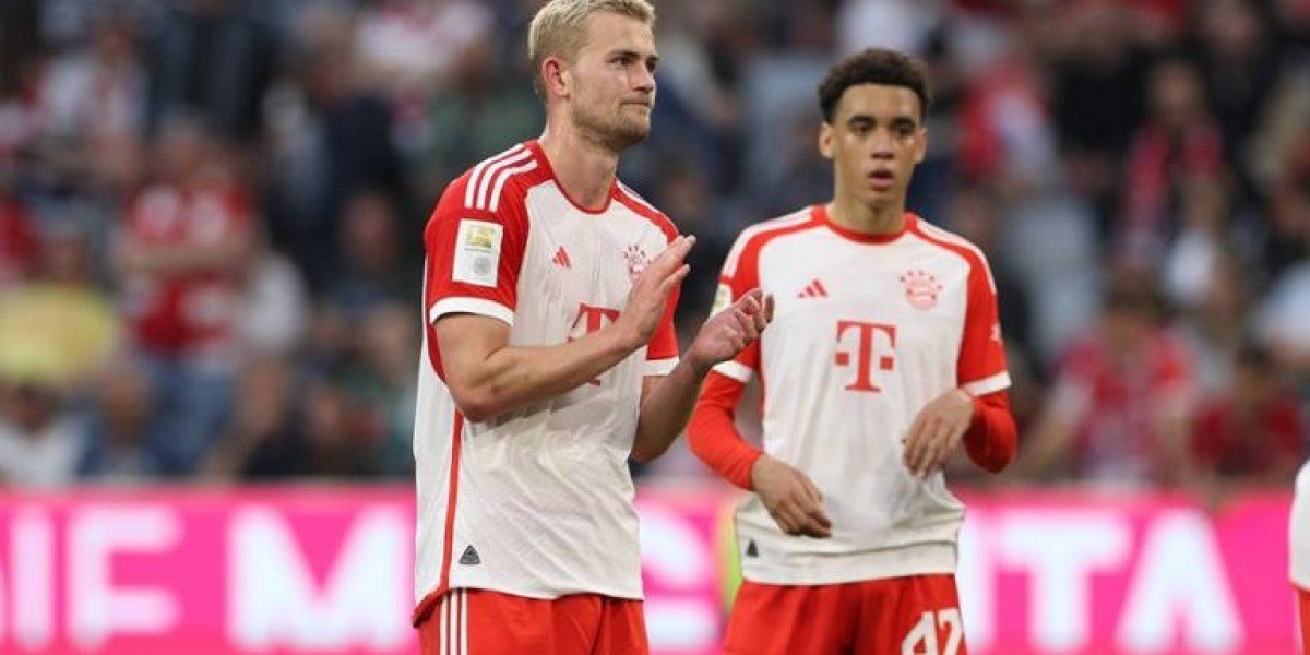 Nächster Titel wohl futsch: Bayern-Star de Ligt nennt Kabine nach Leipzig-Debakel „tot“